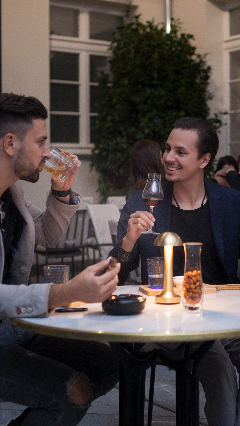 20° Restobar – Spanischer Patio in der Altstadt Düsseldorfs.